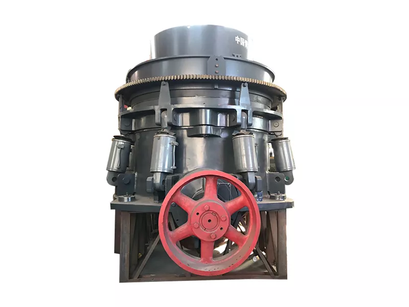 Monisylinterin hydraulinen kartiomurskain